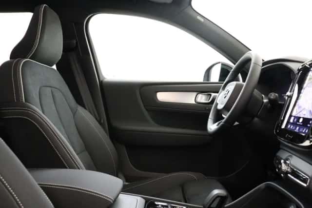 Volvo XC40 (2026) thumbnail 7