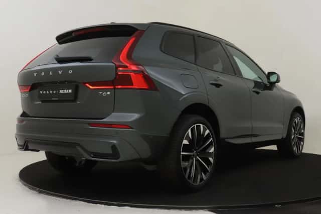 Volvo XC60 (2025) thumbnail 2