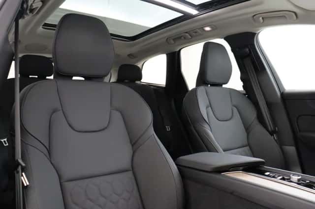 Volvo XC60 (2025) thumbnail 11