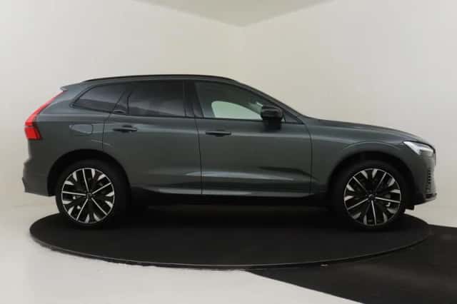 Volvo XC60 (2025) thumbnail 12