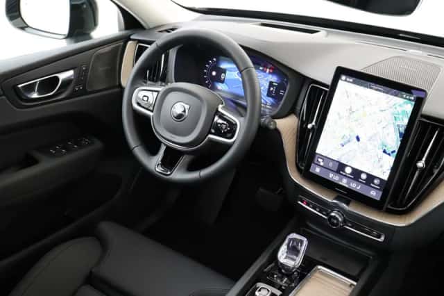 Volvo XC60 (2025) thumbnail 5