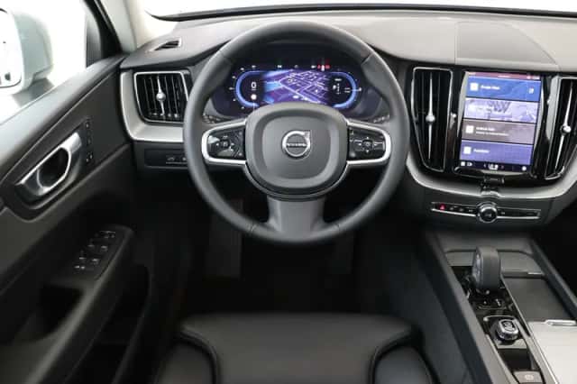 Volvo XC60 (2023)