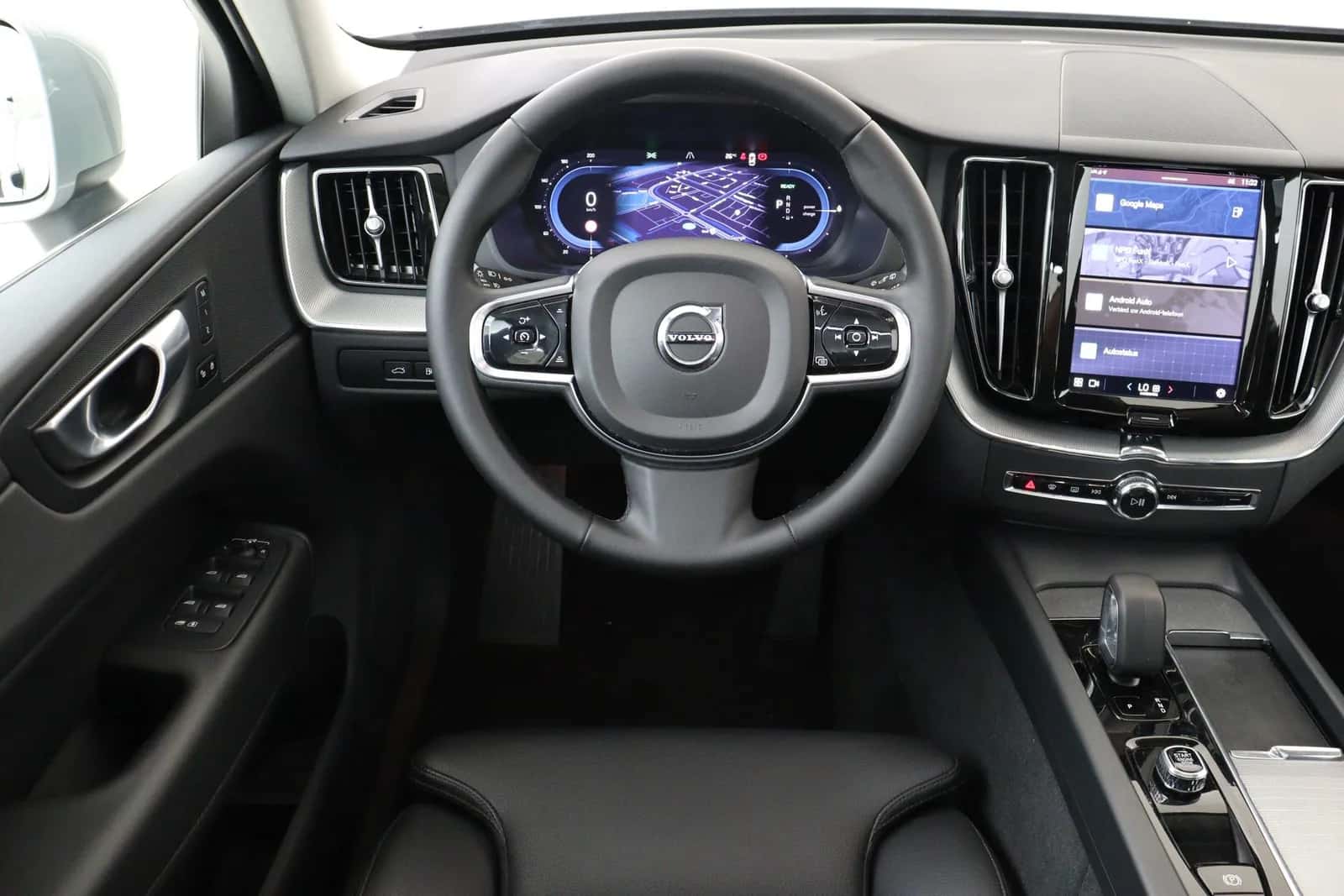 Volvo XC60 (2023) — foto 1