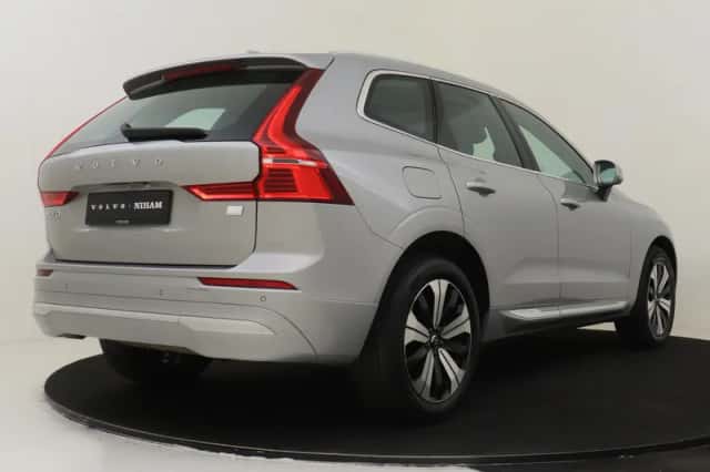 Volvo XC60 (2023) thumbnail 2