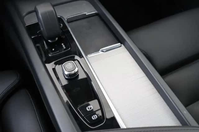Volvo XC60 (2023) thumbnail 21