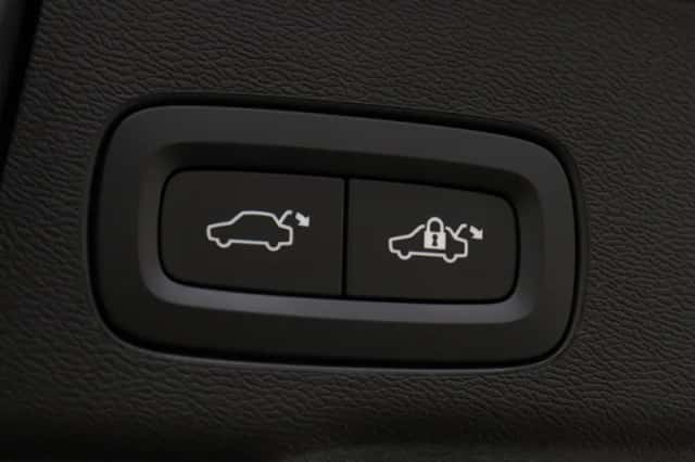 Volvo XC60 (2023) thumbnail 31