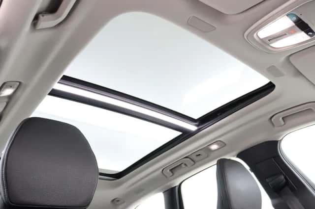 Volvo XC60 (2023) thumbnail 9