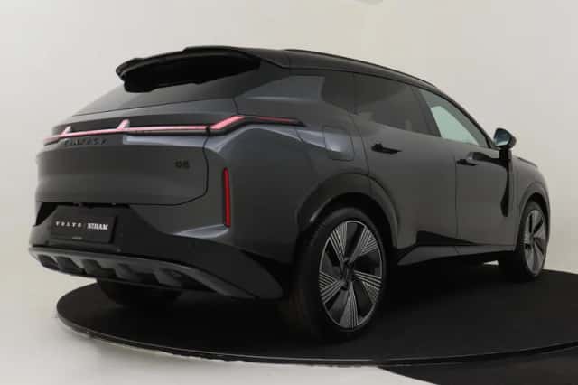Lynk & Co 08 (2025) thumbnail 3