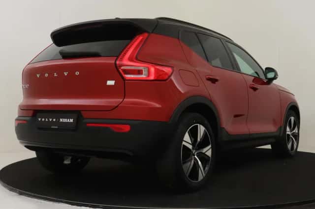 Volvo XC40 (2020) thumbnail 2
