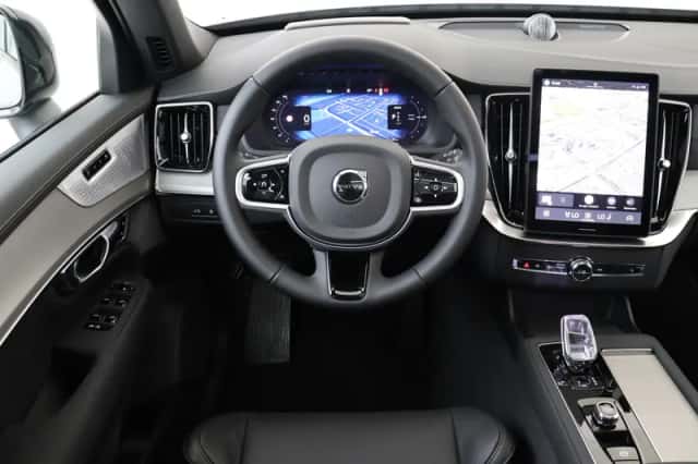Volvo XC90 (2026) thumbnail 1