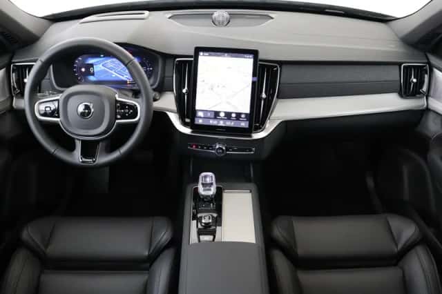 Volvo XC90 (2026) thumbnail 3