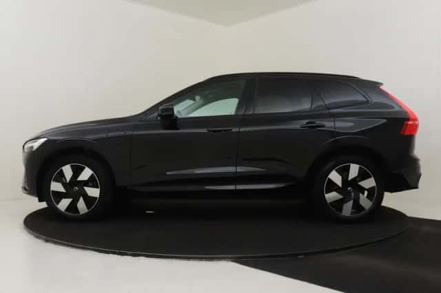 Volvo XC60 (2023) thumbnail 6