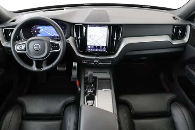 Volvo XC60 (2021) thumbnail 3