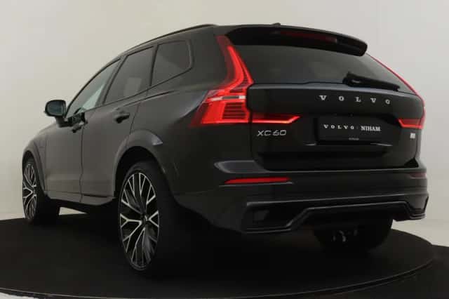 Volvo XC60 (2021) thumbnail 4