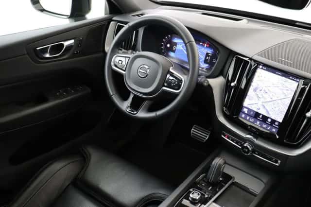 Volvo XC60 (2021) thumbnail 5
