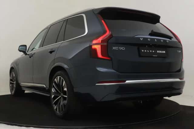 Volvo XC90 (2025) thumbnail 4