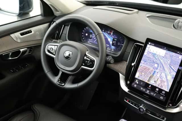 Volvo XC90 (2025) thumbnail 5