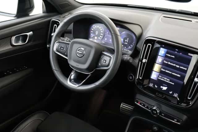 Volvo XC40 (2022) thumbnail 5