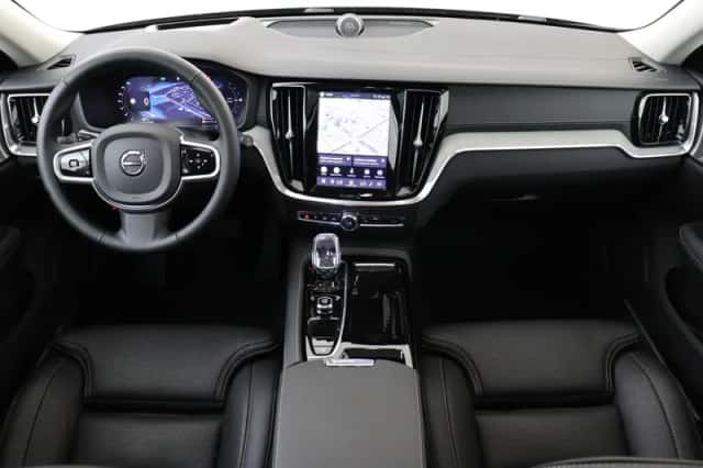 Volvo V60 (2025) thumbnail 3