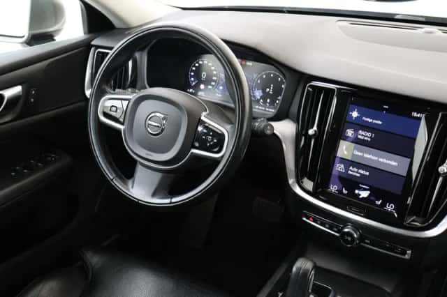 Volvo V60 (2020) thumbnail 5