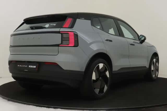 Volvo EX30 (2025) thumbnail 2