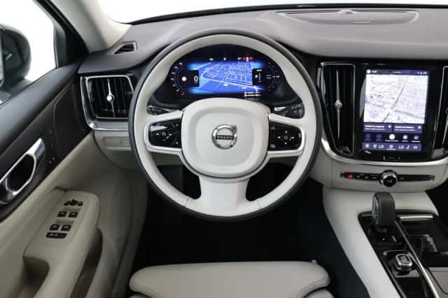 Volvo V60 (2026) thumbnail 1