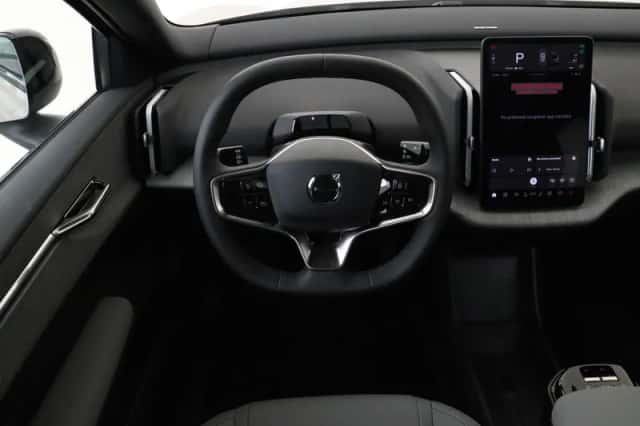Volvo EX30 (2026) thumbnail 2