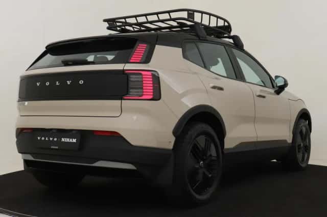 Volvo EX30 (2026) thumbnail 3