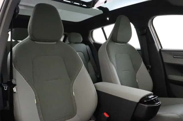 Volvo EX30 (2026) thumbnail 6