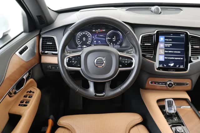 Volvo XC90 (2020) thumbnail 1