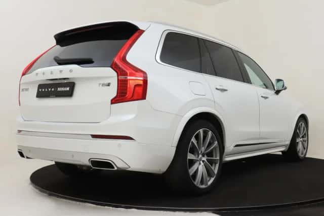 Volvo XC90 (2020) thumbnail 2