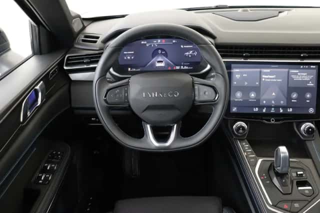 Lynk & Co 01 (2023) thumbnail 1