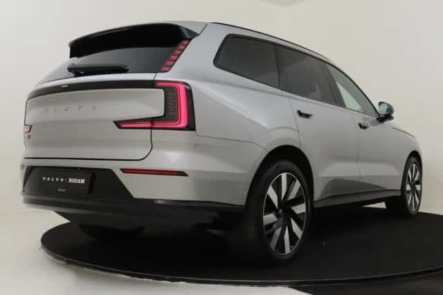 Volvo EX90 (2025) thumbnail 2