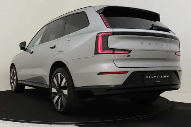Volvo EX90 (2025) thumbnail 4