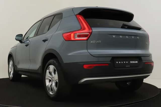 Volvo XC40 (2019) thumbnail 4