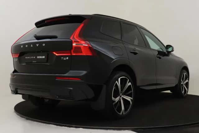Volvo XC60 (2024) thumbnail 2