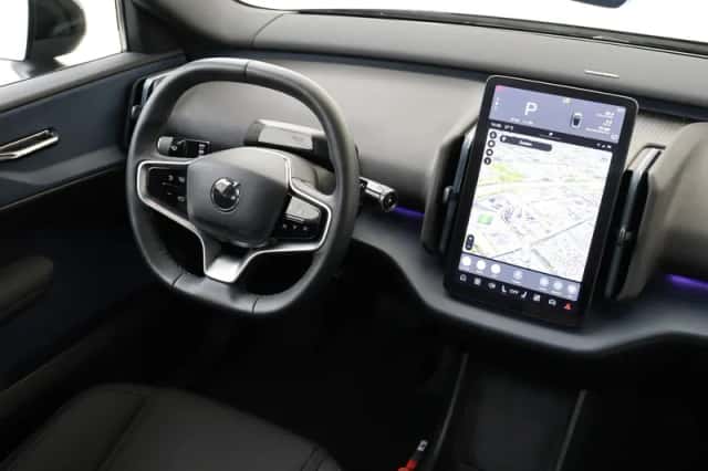 Volvo EX30 (2024) thumbnail 5