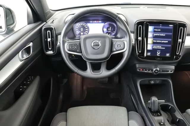 Volvo XC40 (2020) thumbnail 1
