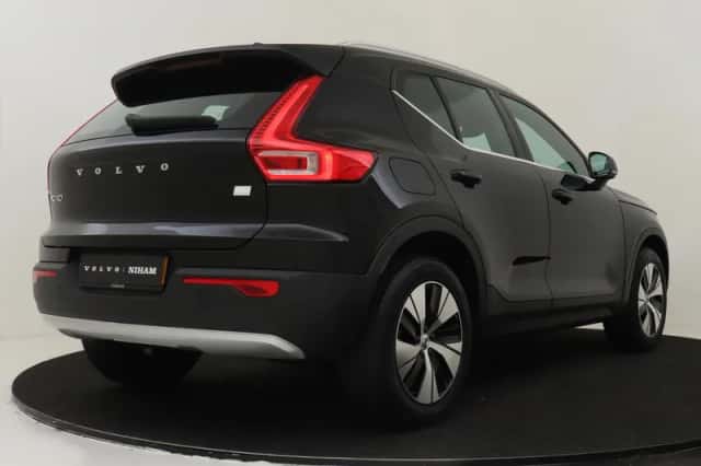 Volvo XC40 (2020) thumbnail 2