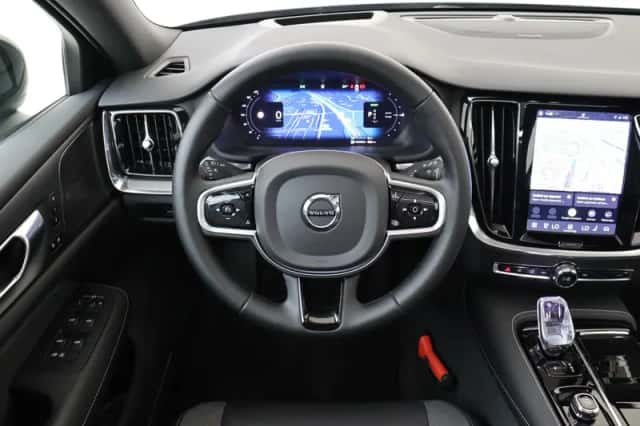 Volvo V60 (2026) thumbnail 1
