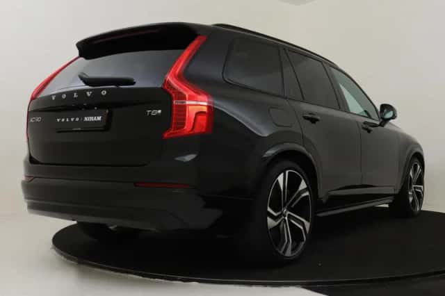 Volvo XC90 (2024) thumbnail 2