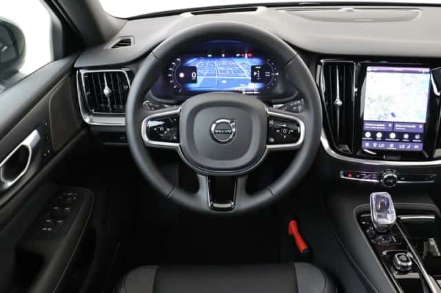 Volvo V60 (2026) thumbnail 1