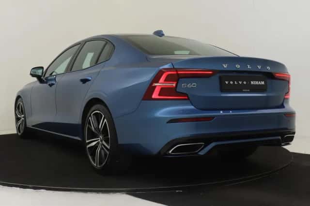 Volvo S60 (2021) thumbnail 4