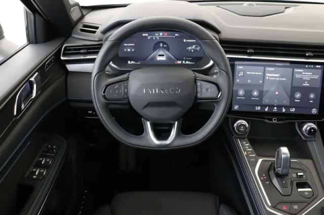 Lynk & Co 01 (2023) thumbnail 1