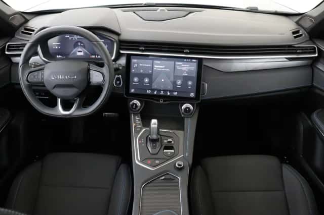 Lynk & Co 01 (2023) thumbnail 3