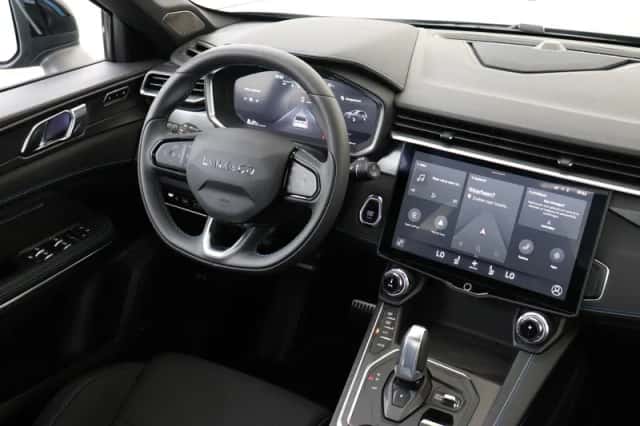 Lynk & Co 01 (2023) thumbnail 5