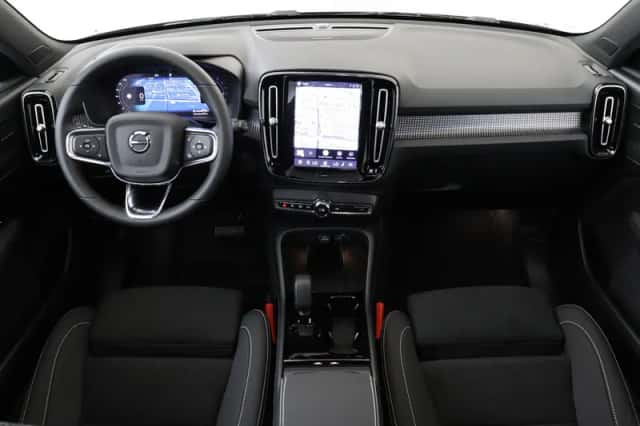 Volvo EX40 (2026) thumbnail 3