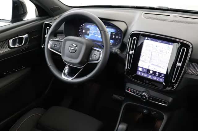 Volvo EX40 (2026) thumbnail 5