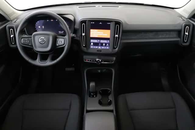 Volvo EX40 (2026) thumbnail 3