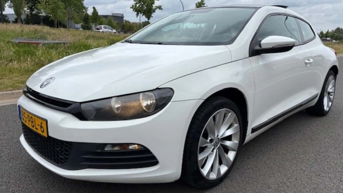 Volkswagen SCIROCCO (2011) — foto 1